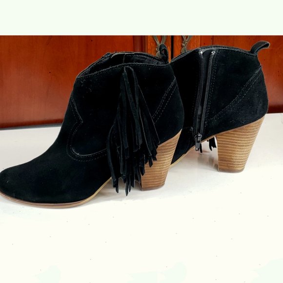 Steve Madden Ponncho Black Suede Fringe Ankle Boots Pre-owned great condition 👀 - Picture 1 of 8